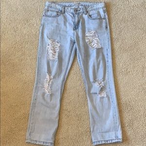 Distressed Jeans mom jeans